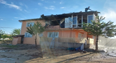 Karakeçili'de yangın çıkan ev zarar gördü