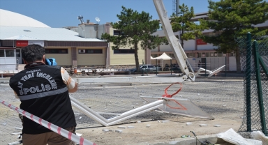 Karaman'da beton pompasının kopan kolunun altında kalan işçi yaralandı