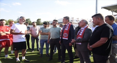 Karaman Valisi Akkoyun'dan Karaman Futbol Kulübüne ziyaret
