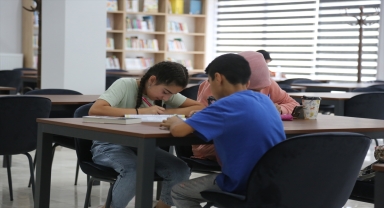 Kayseri Büyükşehir Belediyesi'nin 9. kütüphanesi Erkilet'te açıldı