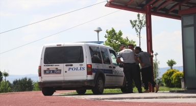 Kayseri'de gölette boğulma tehlikesi geçiren iki kardeşi güvenlik görevlisi kurtardı