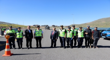 Kayseri'de jandarma helikopter destekli trafik denetimi yaptı