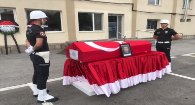 Kayseri'de kalp krizi sonucu hayatını kaybeden polis için tören düzenlendi