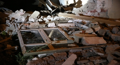 Kayseri'de mutfak tüpünün patlaması sonucu hasta ve bakıcısı yaralandı