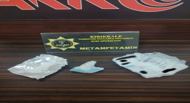 Kırıkkale'de uyuşturucu ticareti yaptıkları iddiasıyla 2 şüpheli tutuklandı