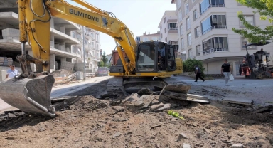 Kırşehir'de yol yenileme ve asfalt çalışmaları devam ediyor