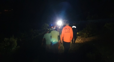 Konya'da düştüğü ormanlık alanda mahsur kalan yamaç paraşütçüsü kurtarıldı