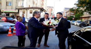 MHP'ye yeniden katılan milletvekili Ersoy, partisinin il başkanlığını ziyaret etti