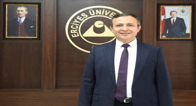 Rektör Prof. Dr. Çalış, üniversite adaylarını ERÜ'ye davet etti