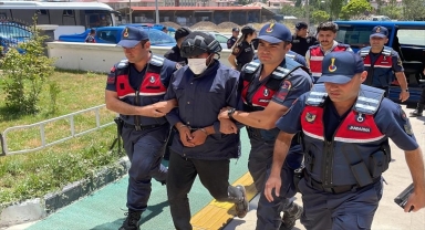 Sivas'ta 3 kişiyi av tüfeğiyle öldüren çoban adliyede