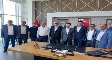 Tarım ve Orman Bakan Yardımcısı Yumaklı, Konya'da sektör temsilcileriyle görüştü