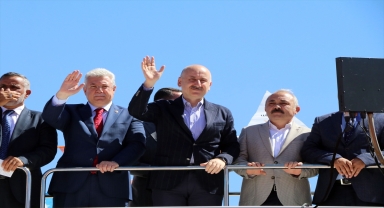 Ulaştırma ve Altyapı Bakanı Karaismailoğlu, Çankırı'da konuştu: