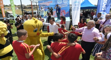 Vali Çiçek ve Başkan Büyükkılıç bayramda çocuklar ve gençlerle Ali Dağı'nda buluştu