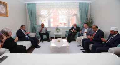 Yozgat'ta Anadolu Ajansının 15 Temmuz fotoğraflarının yer aldığı sergi açıldı