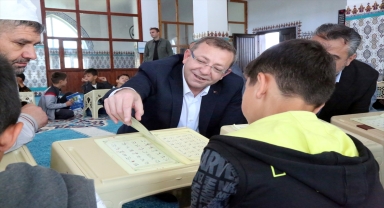 Yozgat Valisi Polat, yaz Kur'an kursunu ziyaret etti