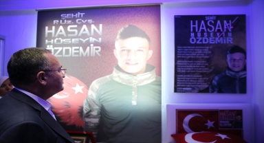 Adalet Bakanı Bozdağ, Yozgat'ta şehit Özdemir'in ailesini ziyaret etti