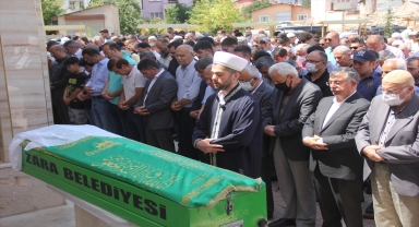 AK Parti Grup Başkanı Yılmaz, Zara'da cenaze törenine katıldı 