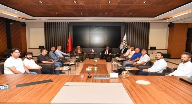 AK Parti Grup Başkanvekili Mustafa Elitaş, KOSB'yi ziyaret etti