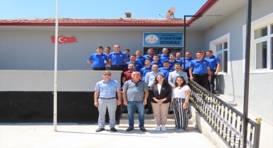 Akdağmadeni'nde infaz koruma memurları köy okulunu onardı