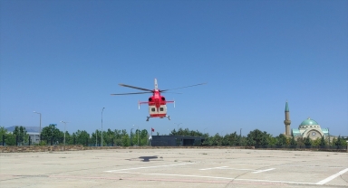 Ambulans helikopter beyin kanaması geçiren hasta için havalandı