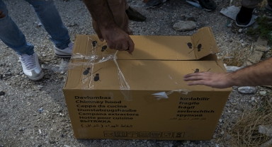 Ankara'da dolandırıldığını iddia eden grup fabrika önünde toplandı 