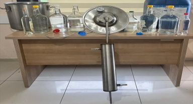 Antalya'da 90 litre sahte alkol ele geçirildi