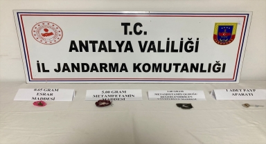 Antalya'da aranan şüpheli, uyuşturucu operasyonunda yakalandı