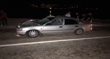 Antalya'da ata çarpan otomobildeki 5 kişi yaralandı