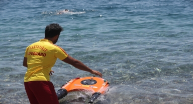 Antalya'da insansız can kurtaran robotu, yaz sezonunda 10 kişiyi boğulmaktan kurtardı