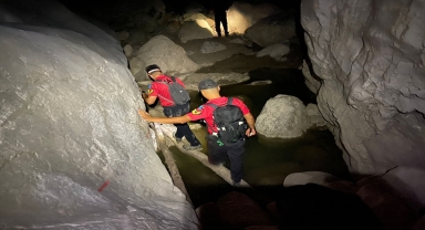 Antalya'da Likya yolunda kaybolan 3 turist kurtarıldı