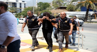 Antalya'da suç örgütüne yönelik operasyonda 9 kişi yakalandı