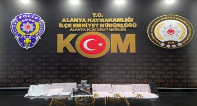 Antalya'da tefecilik yaptığı öne sürülen şüpheli tutuklandı