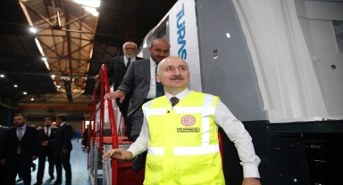 Bakan Karaismailoğlu, Eskişehir'de TÜRASAŞ fabrikasında konuştu: