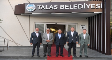 Belediye başkanları Talas'ta istişare toplantısında bir araya geldi 