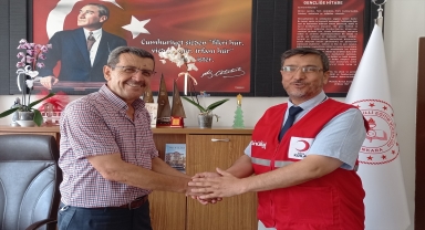 Beypazarı İlçe Milli Eğitim Müdürü Yılmaz, Kızılay gönüllüsü oldu