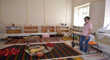 Boğazlıyan Millet Kıraathanesi'nin bir odasında eski eşyalar sergileniyor