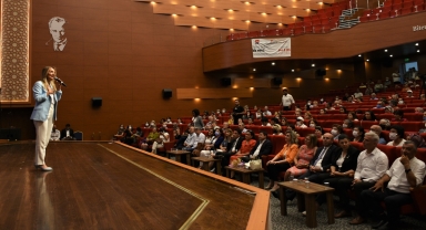 CHP'li Nazlıaka, Kırşehir'de kadınlarla bir araya geldi: 