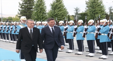 Cumhurbaşkanı Erdoğan, Slovenya Cumhurbaşkanı Pahor'u resmi törenle karşıladı
