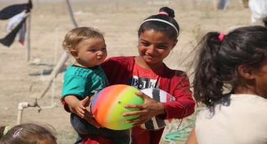 Eskil ilçesinde mevsimlik tarım işçileri ziyaret edildi 