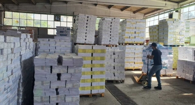 Eskişehir'de ders kitabı ve yardımcı kaynaklar okullara ulaştırılıyor