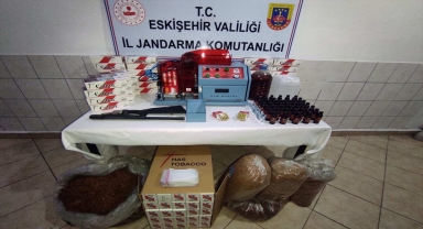 Eskişehir'de kaçak sigara ve alkol ele geçildi