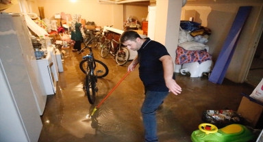 Eskişehir'de sağanak yağış hayatı olumsuz etkiledi