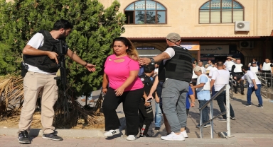 GÜNCELLEME - Antalya'da rehin alınan banka şubesi müdürü kurtarıldı