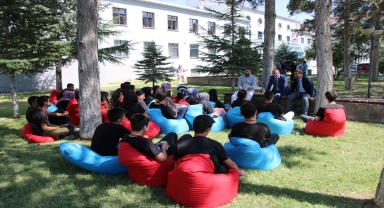 İl Milli Eğitim Müdürü Teltik'ten belediyenin matematik kampına ziyaret