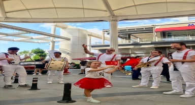 İstMarina’da 100'üncü yıla özel Zafer Korteji