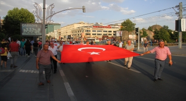 Kayseri'de şehit ve gazi çocukları için klasik araçlarla şehir turu yapıldı 