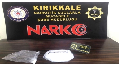 Kırıkkale'de bir otomobilde uyuşturucu bulundu