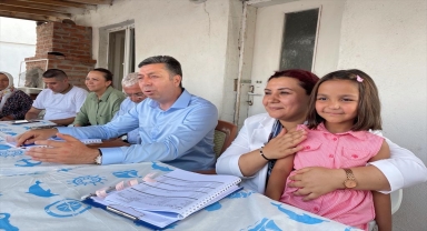 Kırşehir'de AK Parti heyeti köylerde muhtarlar ve çiftçilerin taleplerini dinledi