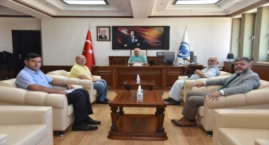 KMÜ Kütüphanesine kitap bağışı