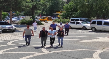 Konya'da akü çaldıkları belirlenen 2 kişi adliyeye sevk edildi